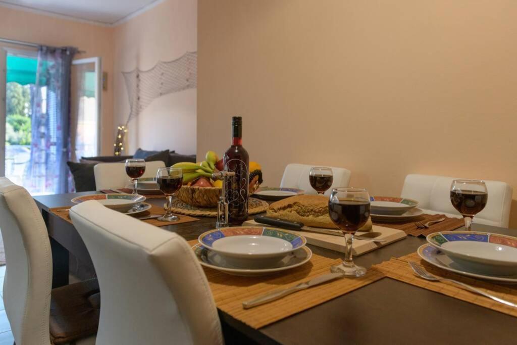 Bright Newly Renovated Apt Near Beach & Center+Ac Anemomylos Buitenkant foto
